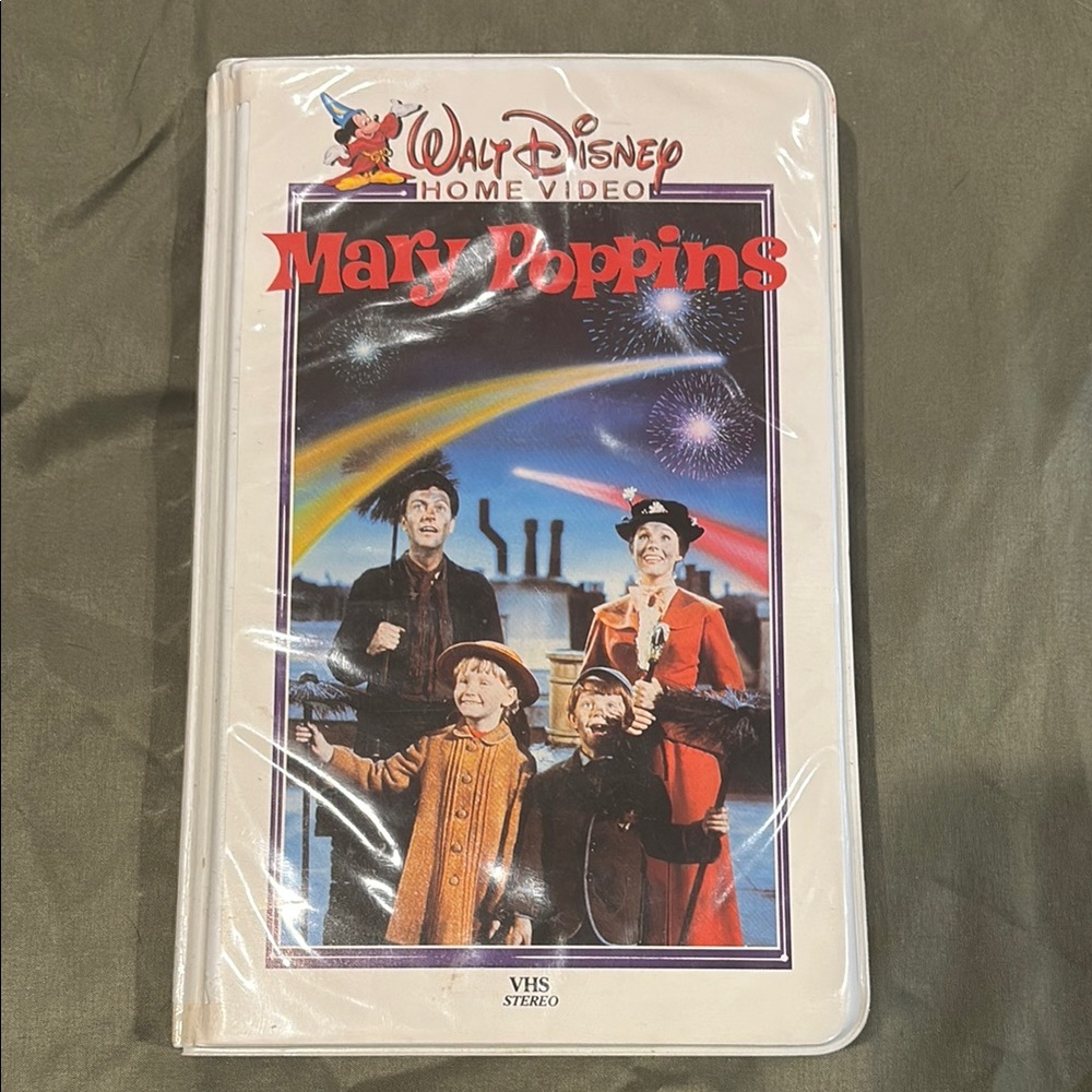Disney Mary Poppins VHS - Red, Blue, Black